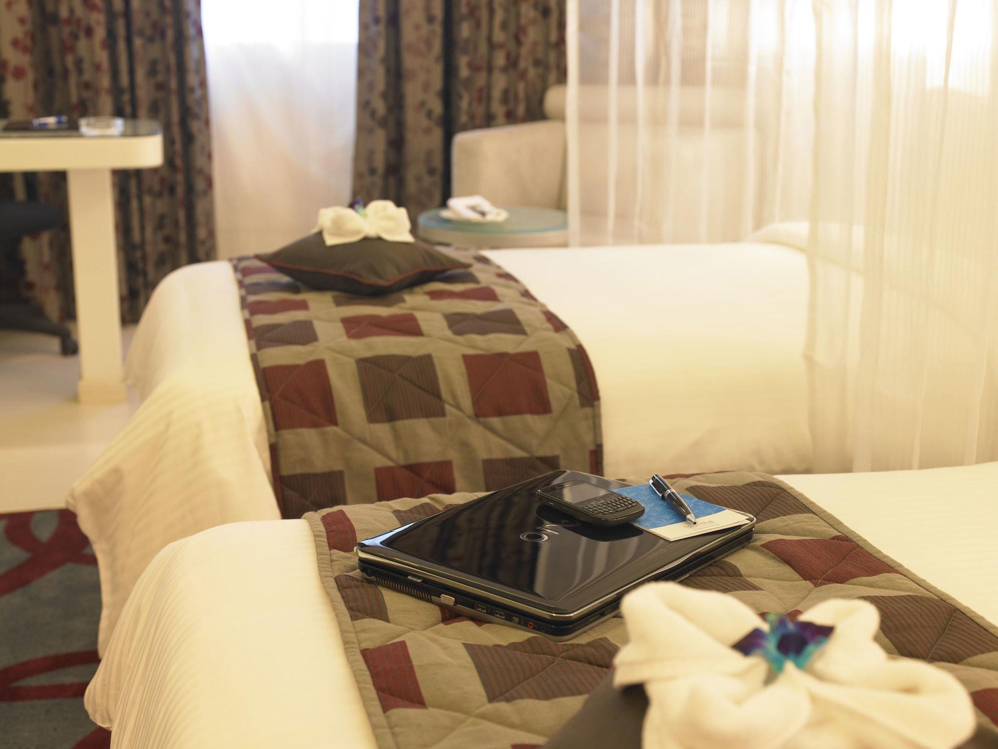 Blu Petal - A Business Hotel Bangalore Ngoại thất bức ảnh