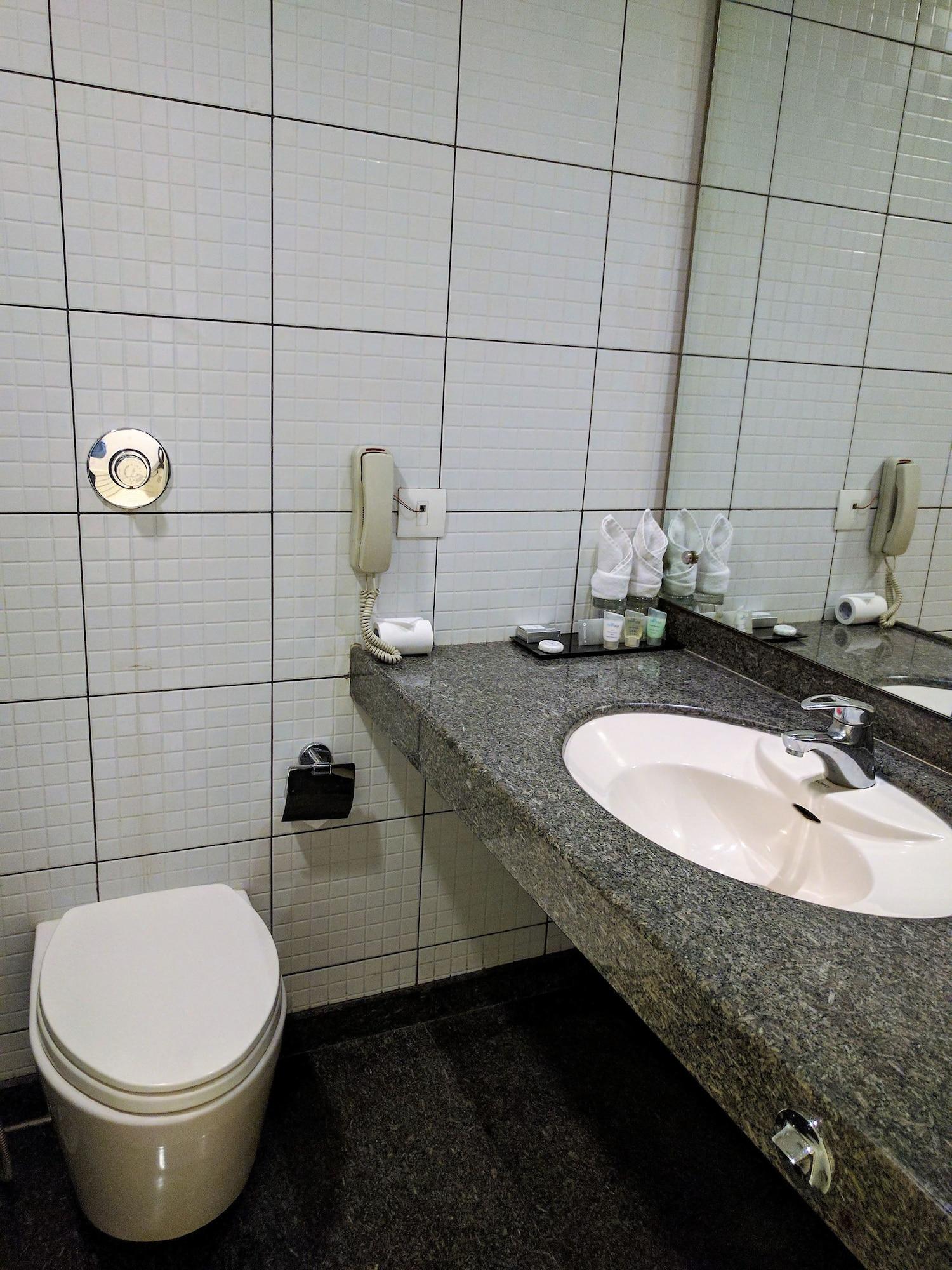 Blu Petal - A Business Hotel Bangalore Ngoại thất bức ảnh