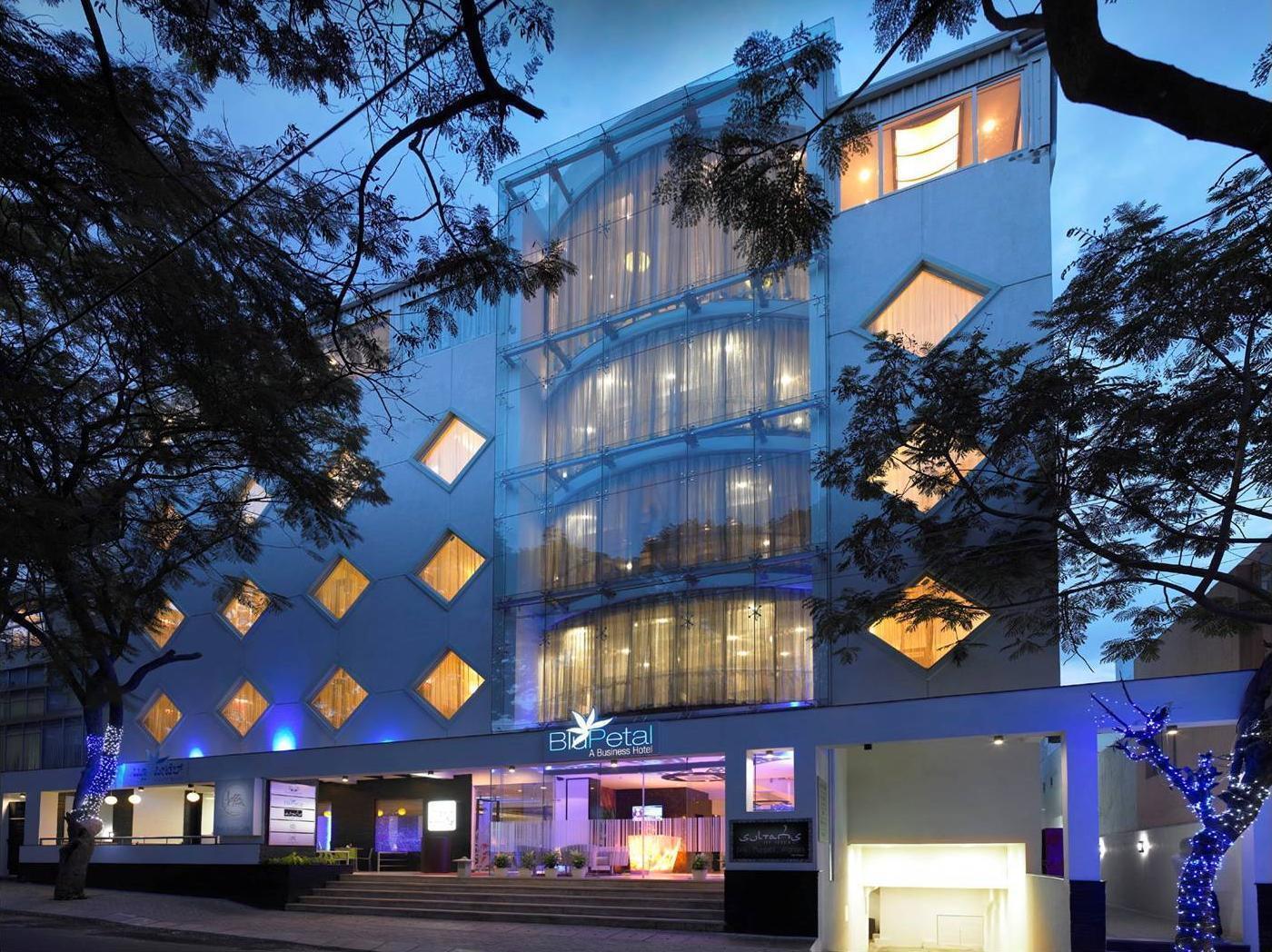 Blu Petal - A Business Hotel Bangalore Ngoại thất bức ảnh