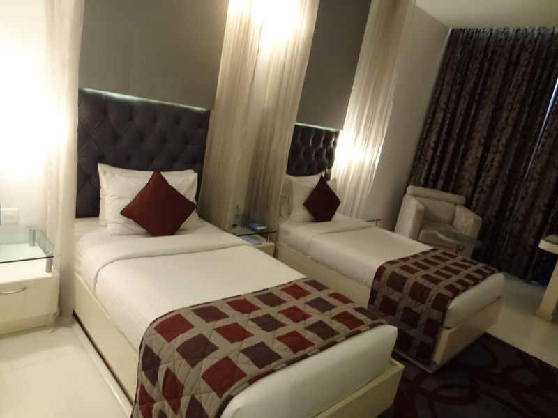 Blu Petal - A Business Hotel Bangalore Ngoại thất bức ảnh