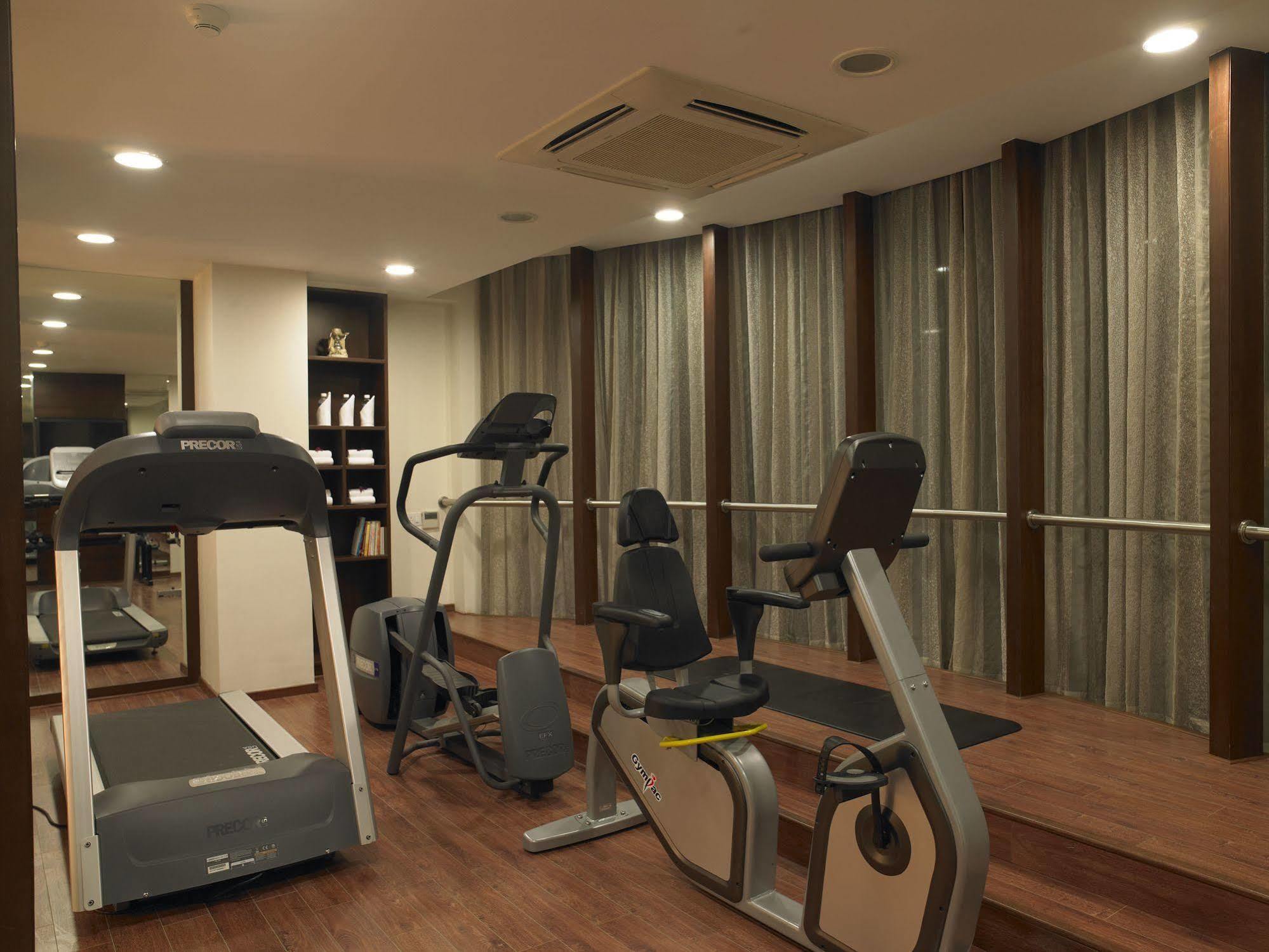 Blu Petal - A Business Hotel Bangalore Ngoại thất bức ảnh